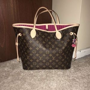 Louis Vuitton shoulder bag